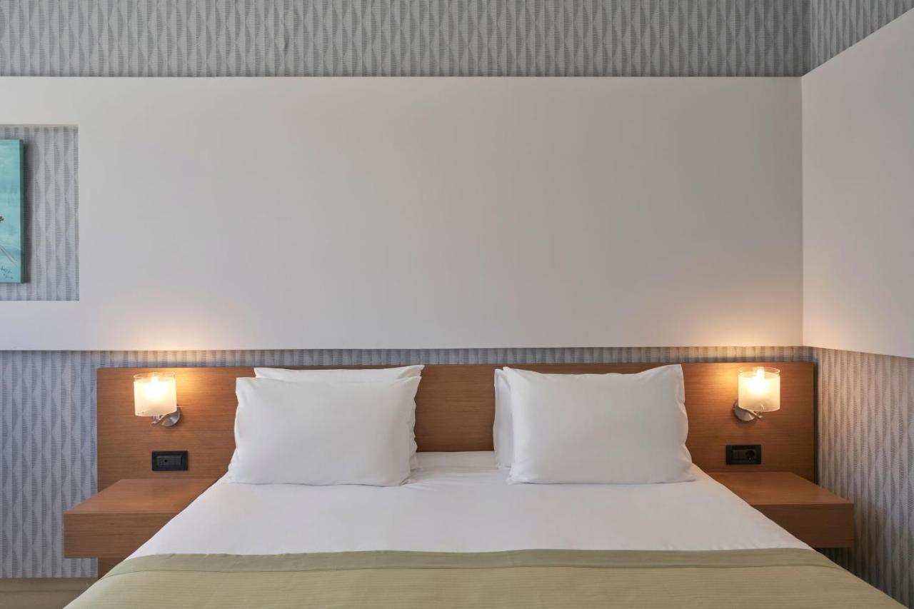 Atlantica Amalthia Beach Hotel - Adults Only Agia Marina Exterior foto