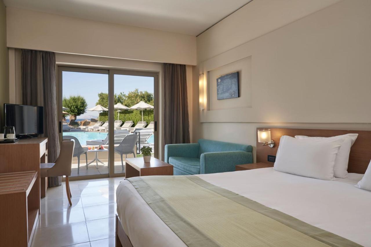Atlantica Amalthia Beach Hotel - Adults Only Agia Marina Exterior foto