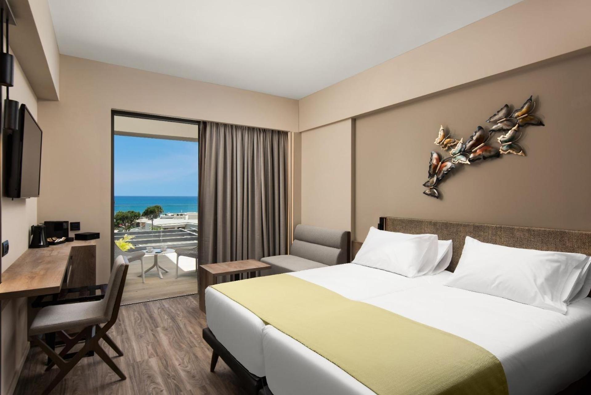 Atlantica Amalthia Beach Hotel - Adults Only Agia Marina Exterior foto